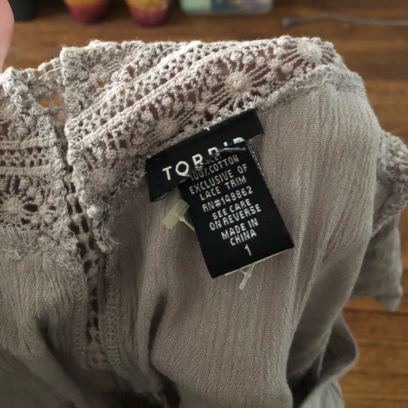 Torrid Lace/crochet top size 1 - Picture 5 of 5